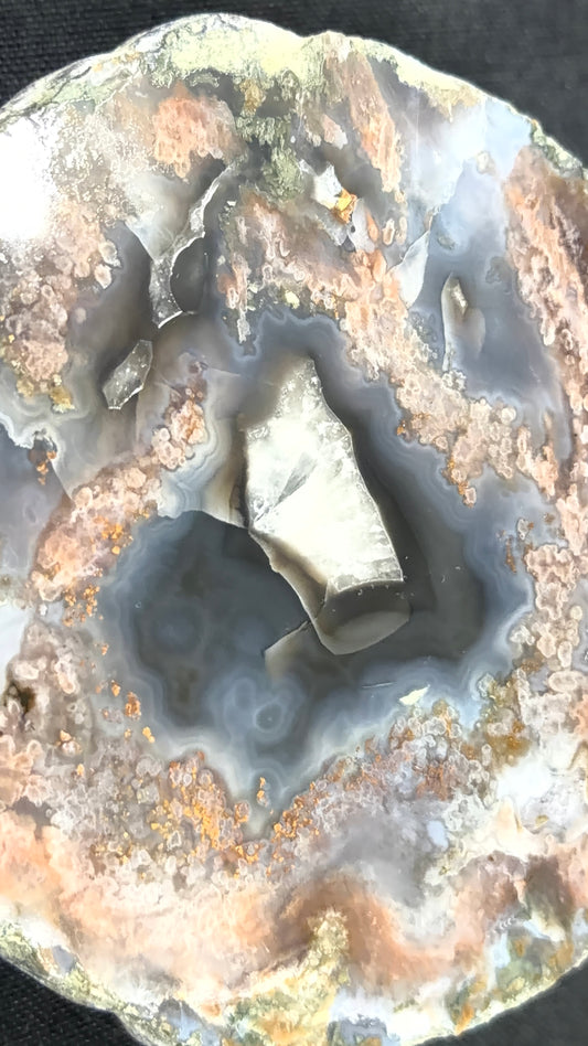 Black and Calcite Kentucky Agate