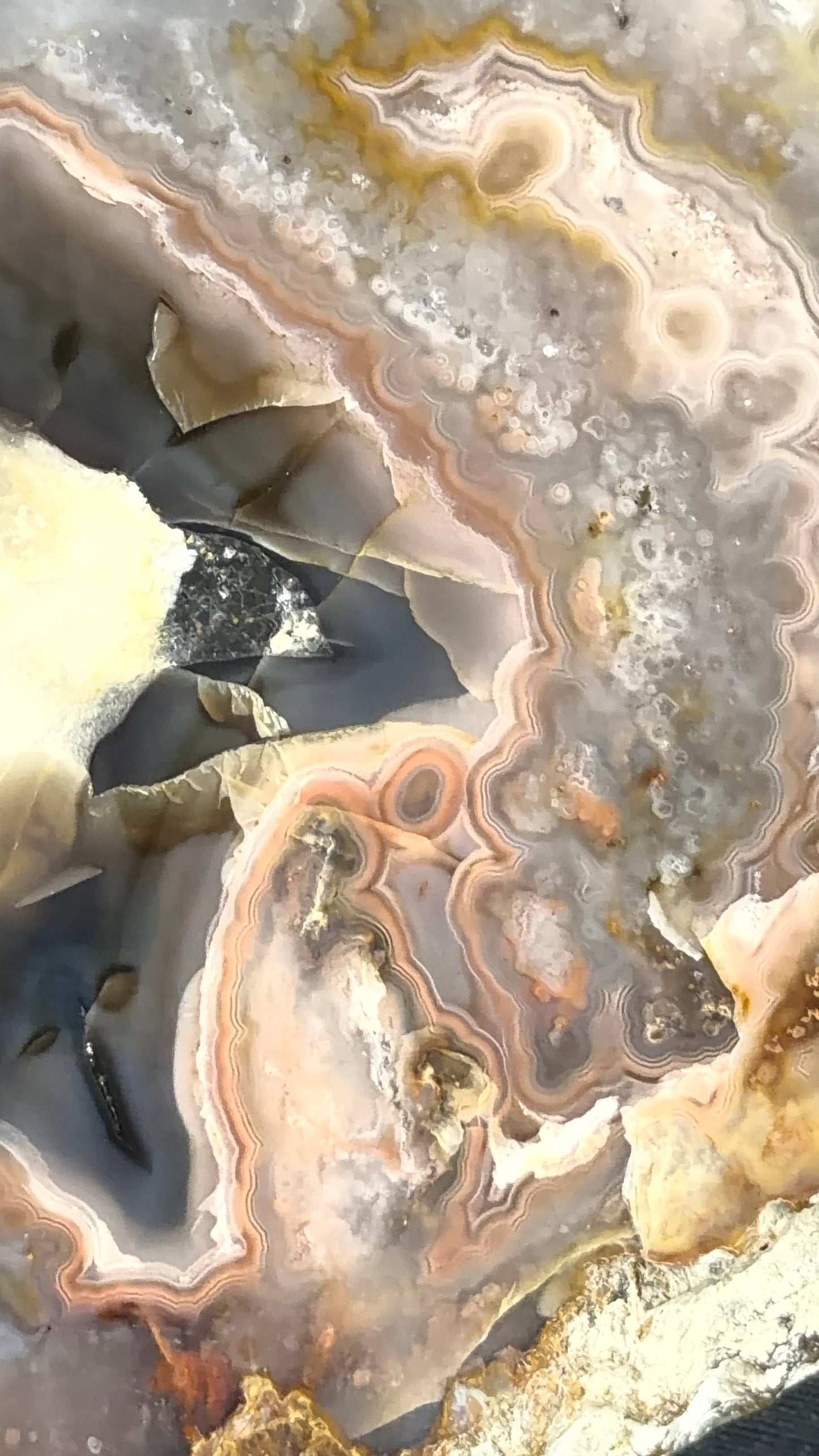 Black and Pink Large Kentucky Agate