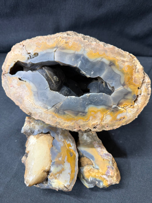 Grade A: 1lbs. Complete Fractured Specimen