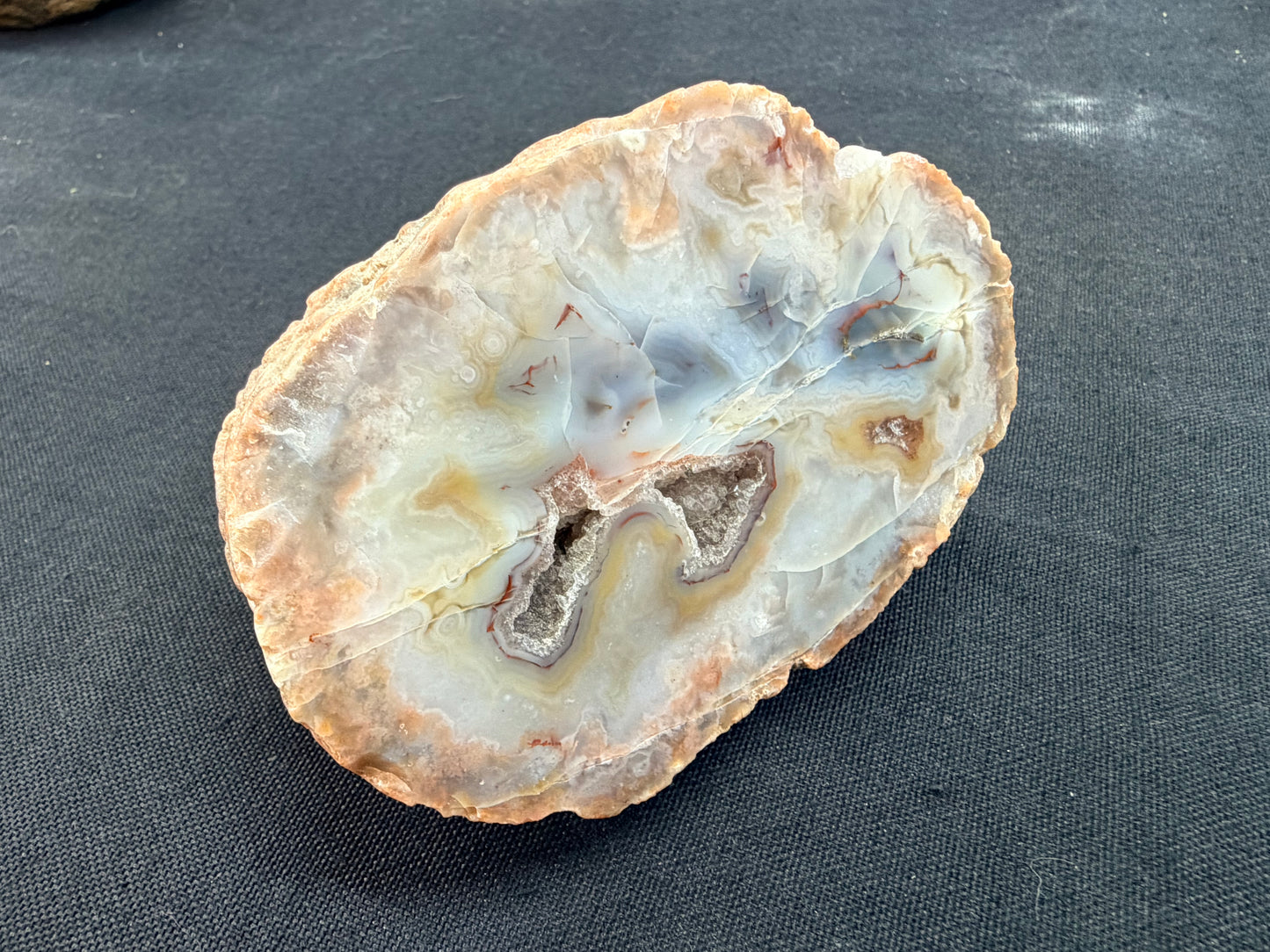 Quartz pockets and Kentucky Agate