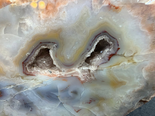 Quartz pockets and Kentucky Agate