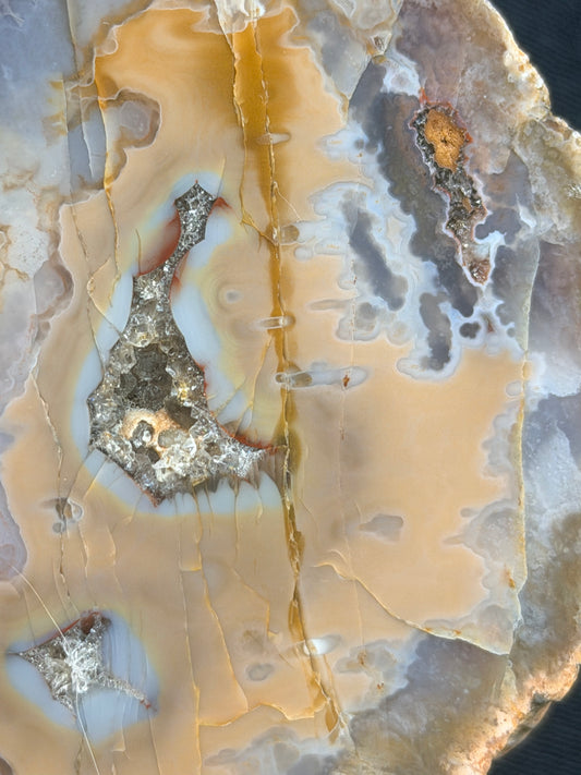 Almost a drip agate! Yellow Ky agate