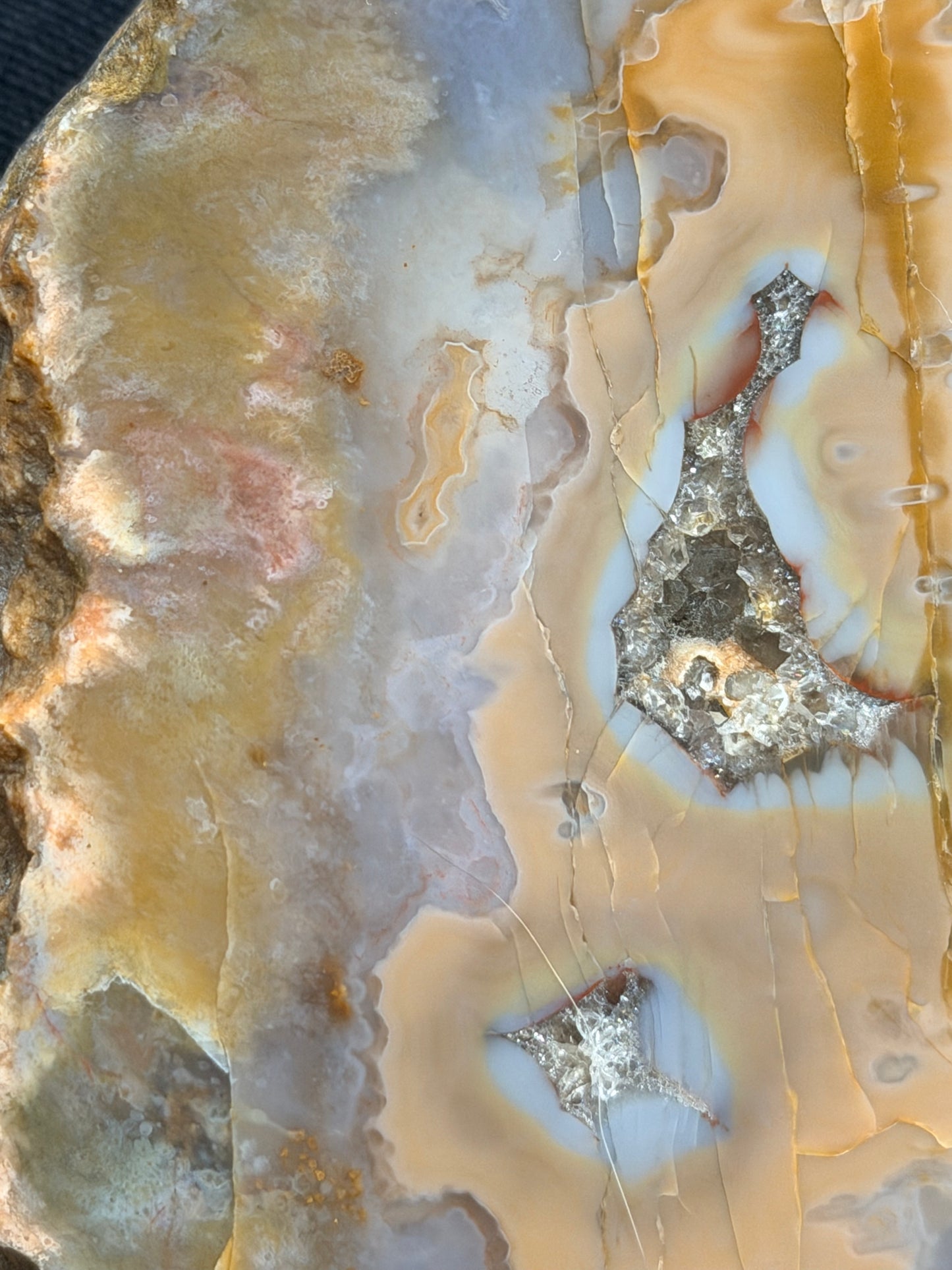 Almost a drip agate! Yellow Ky agate