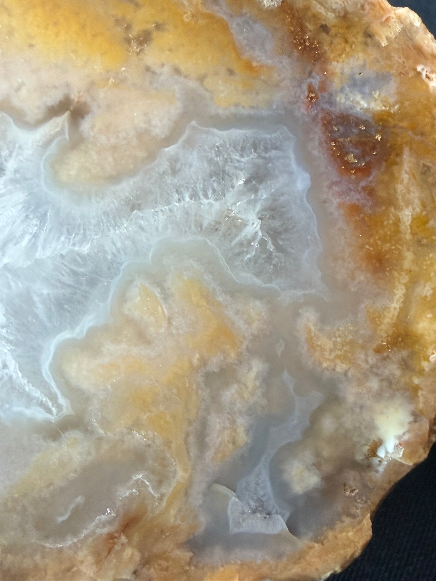 Mossy Kentucky Agate with a quartz belly