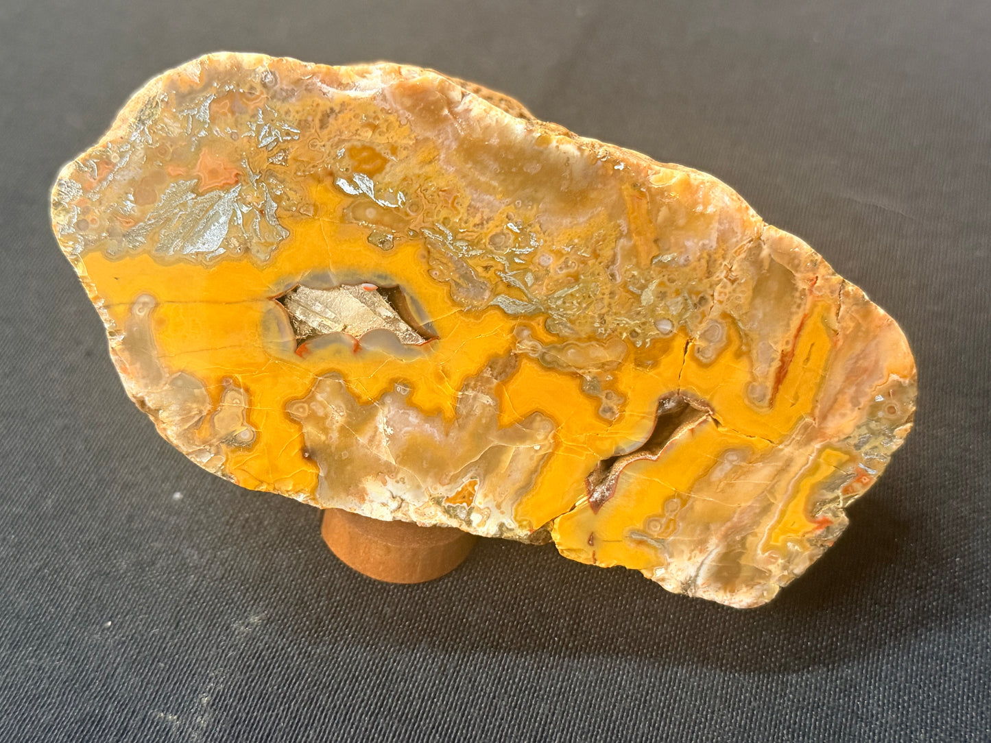 “The mask” Kentucky agate