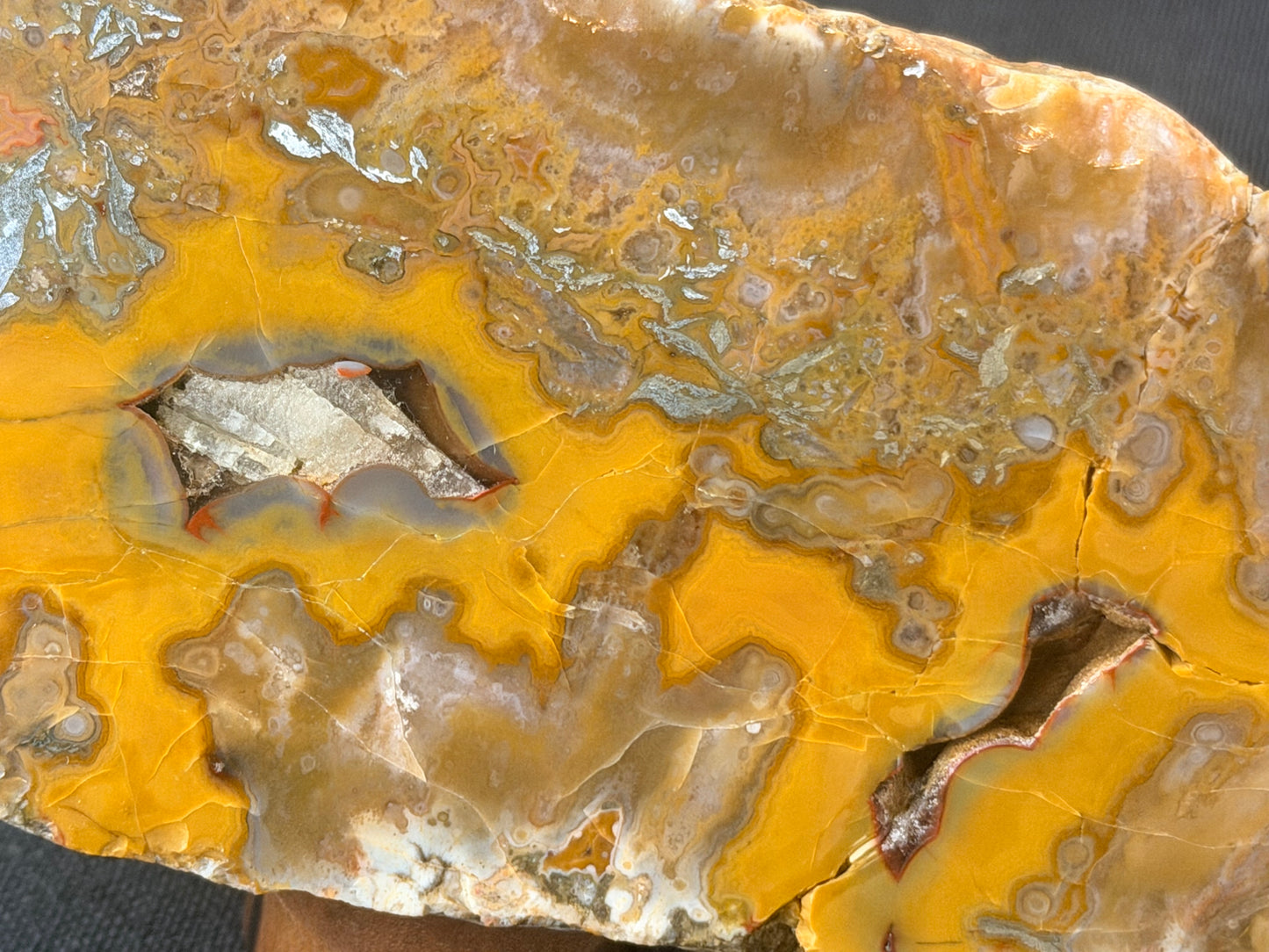 “The mask” Kentucky agate